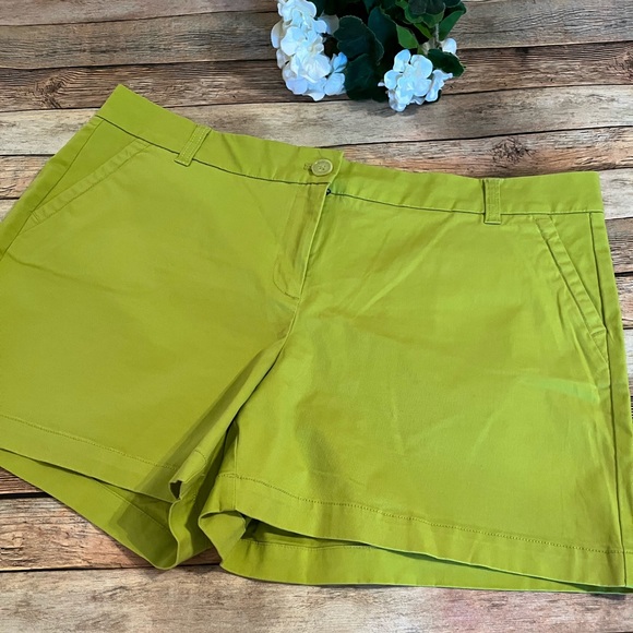 crown & ivy Pants - Crown & Ivy Women's Green Shorts Size 16
